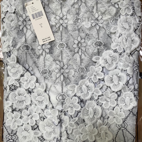 ANTHROPOLOGIE: Crochet Lace Tank - Picture 5 of 6